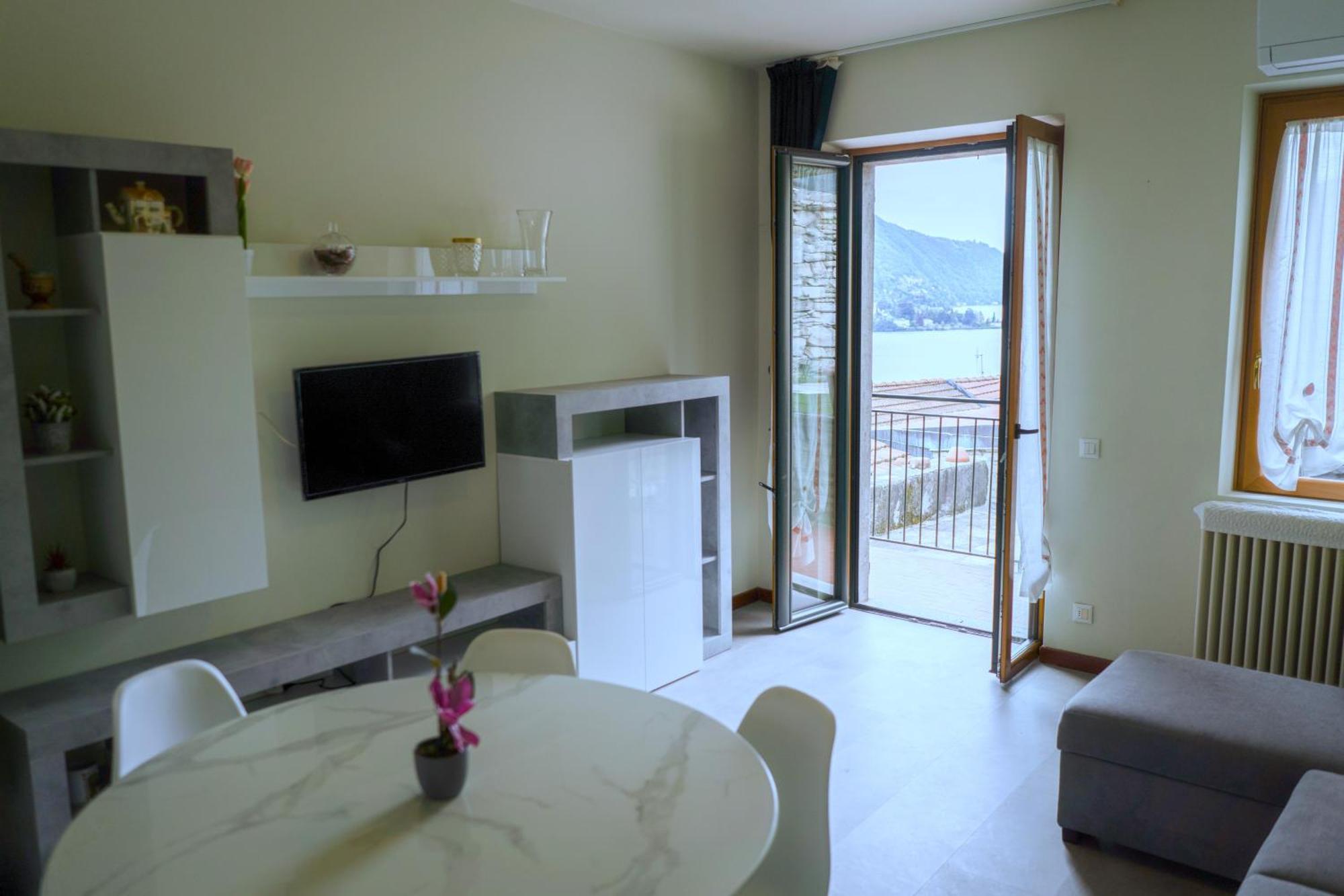 Terrazza Di Luisa Parking Wifi Vista Lago Carate Urio ภายนอก รูปภาพ